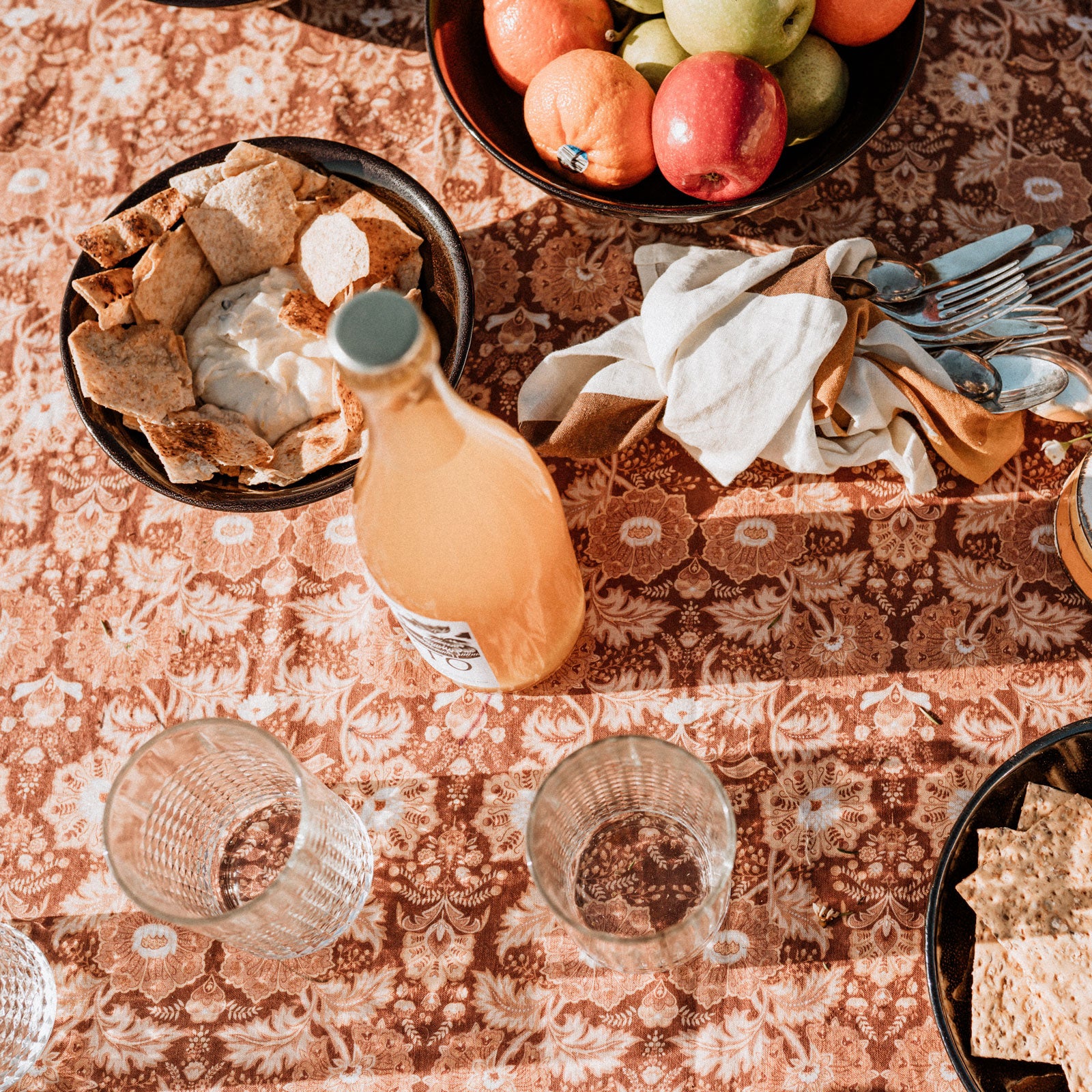 Arabella Linen Table Cloth