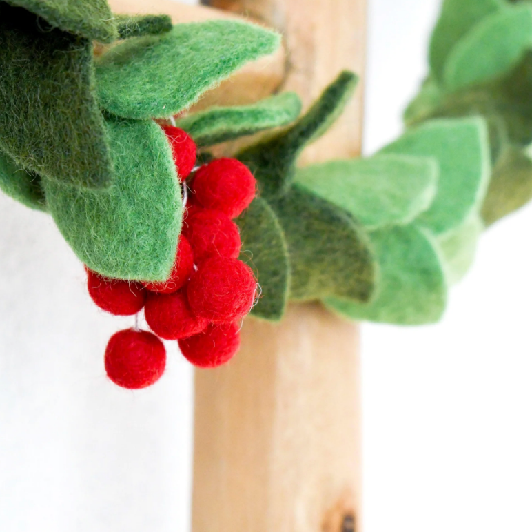 Felt Holly Christmas Garland