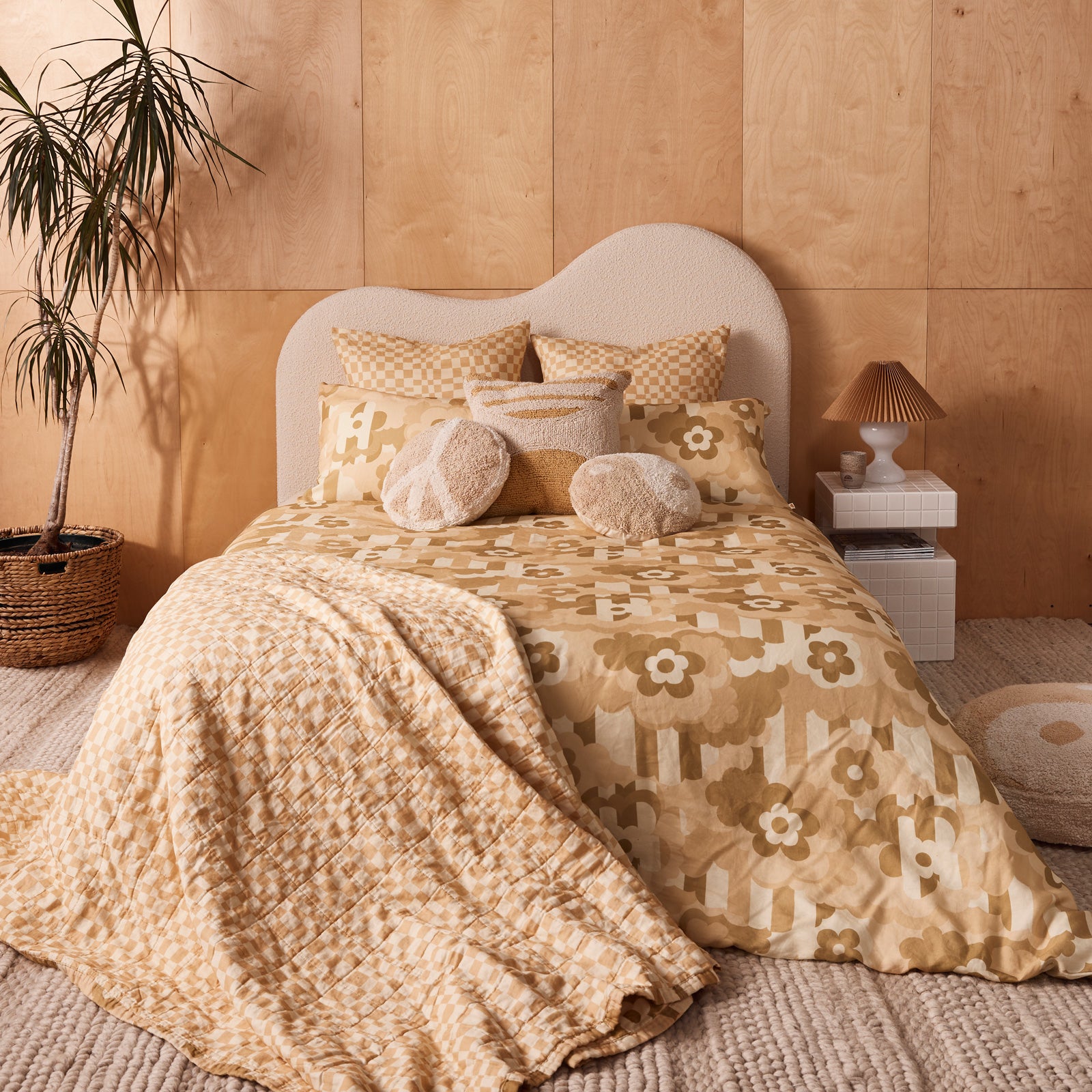 Coverlet : Checkers & Petal Puff