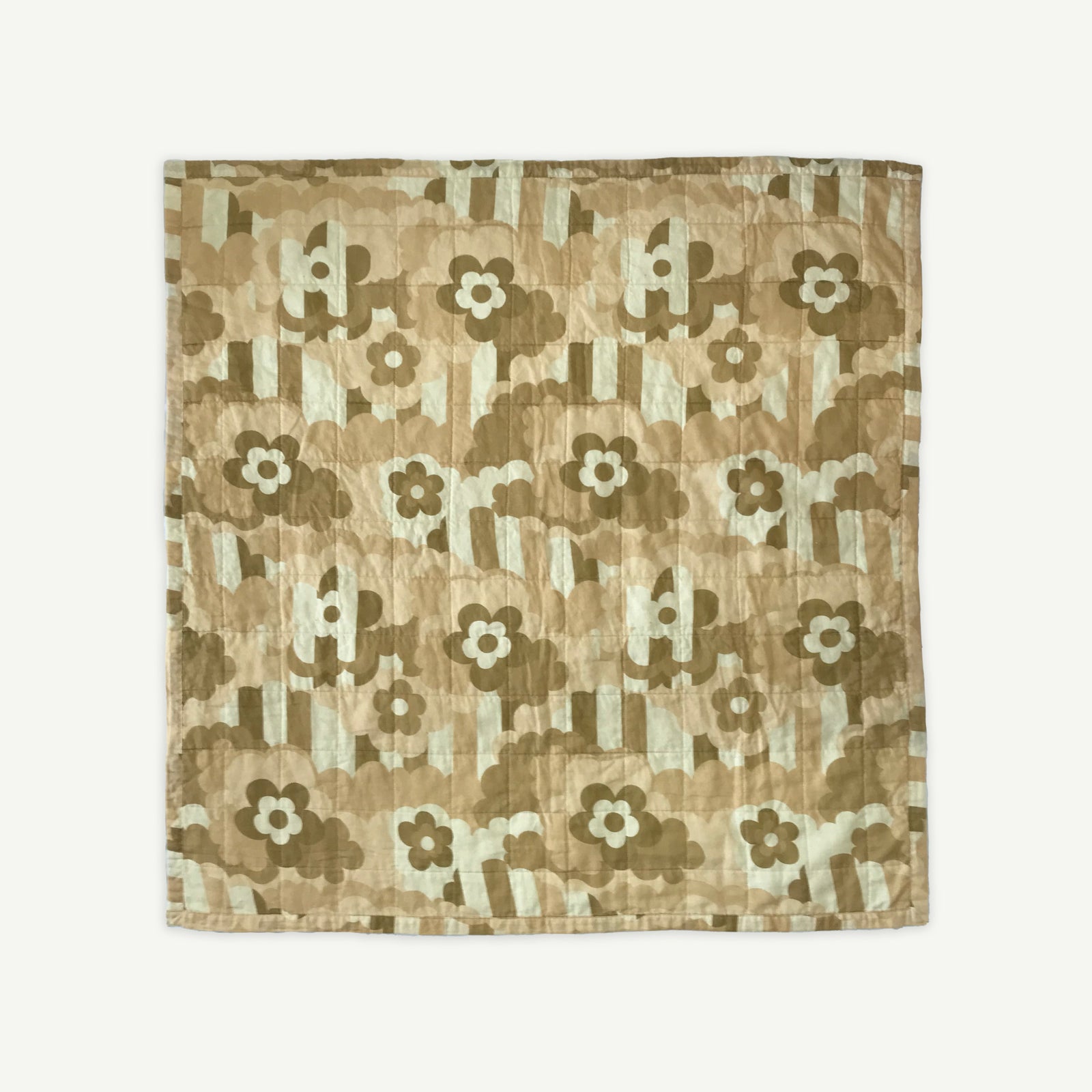 Playmat / Cot quilt : Checkers & Petal Puff